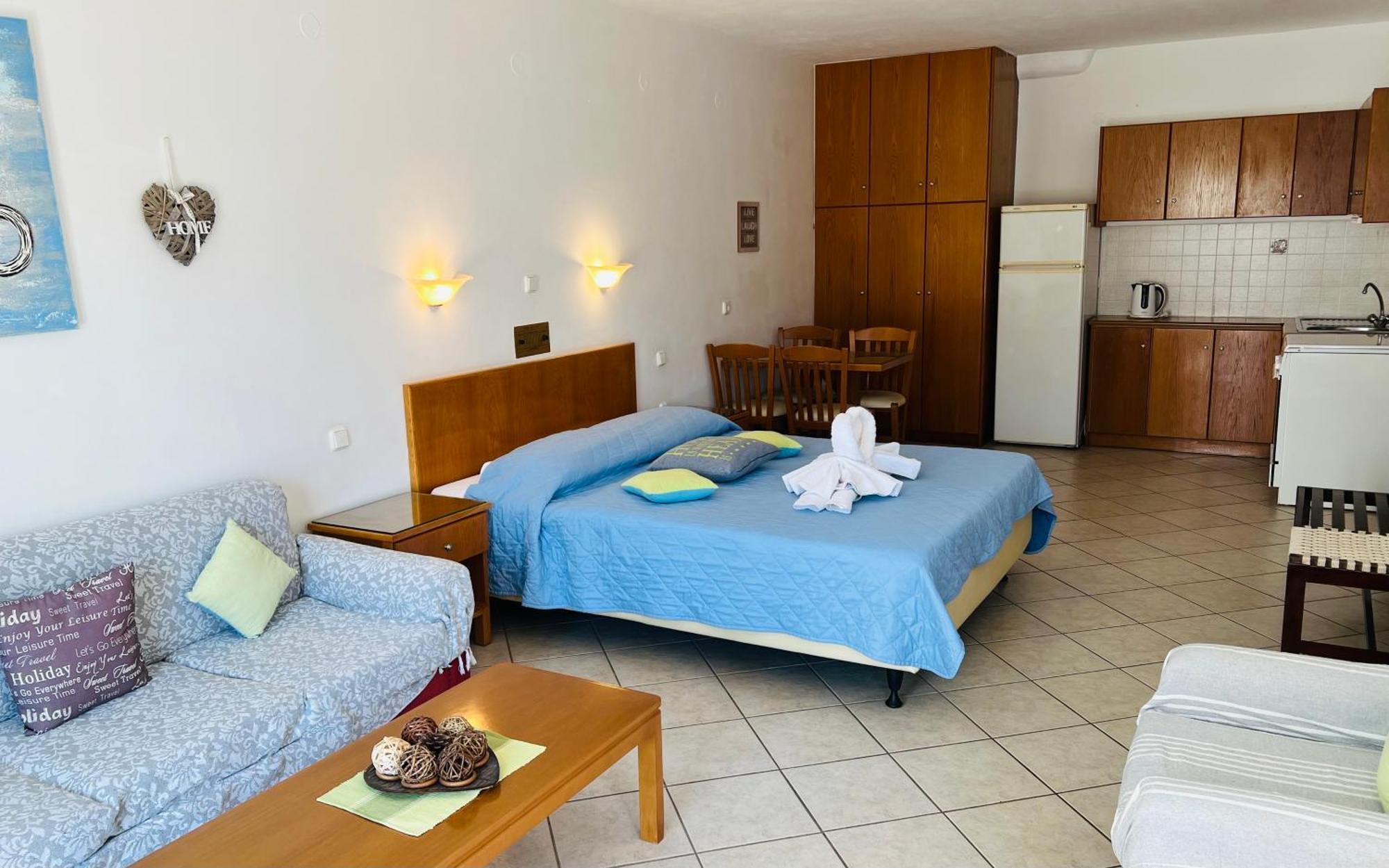 Ktm Sunny Villas Порос Экстерьер фото