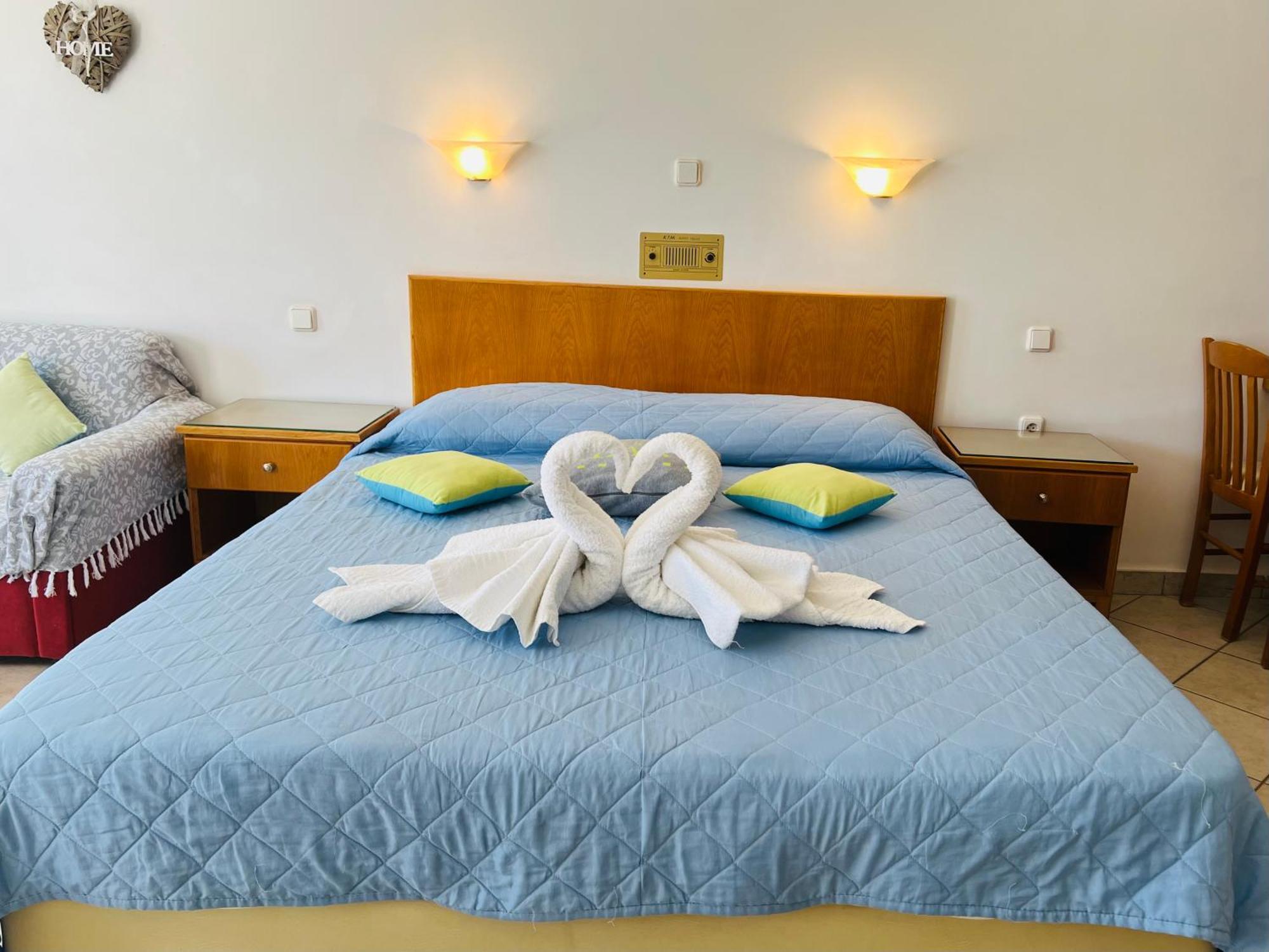 Ktm Sunny Villas Порос Экстерьер фото